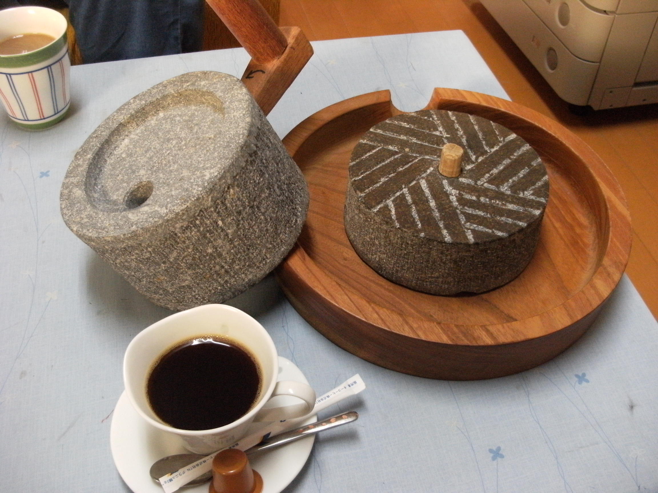 石臼ミルで至福のコーヒー満喫してみませんか？(有)斉藤石材店さま ...